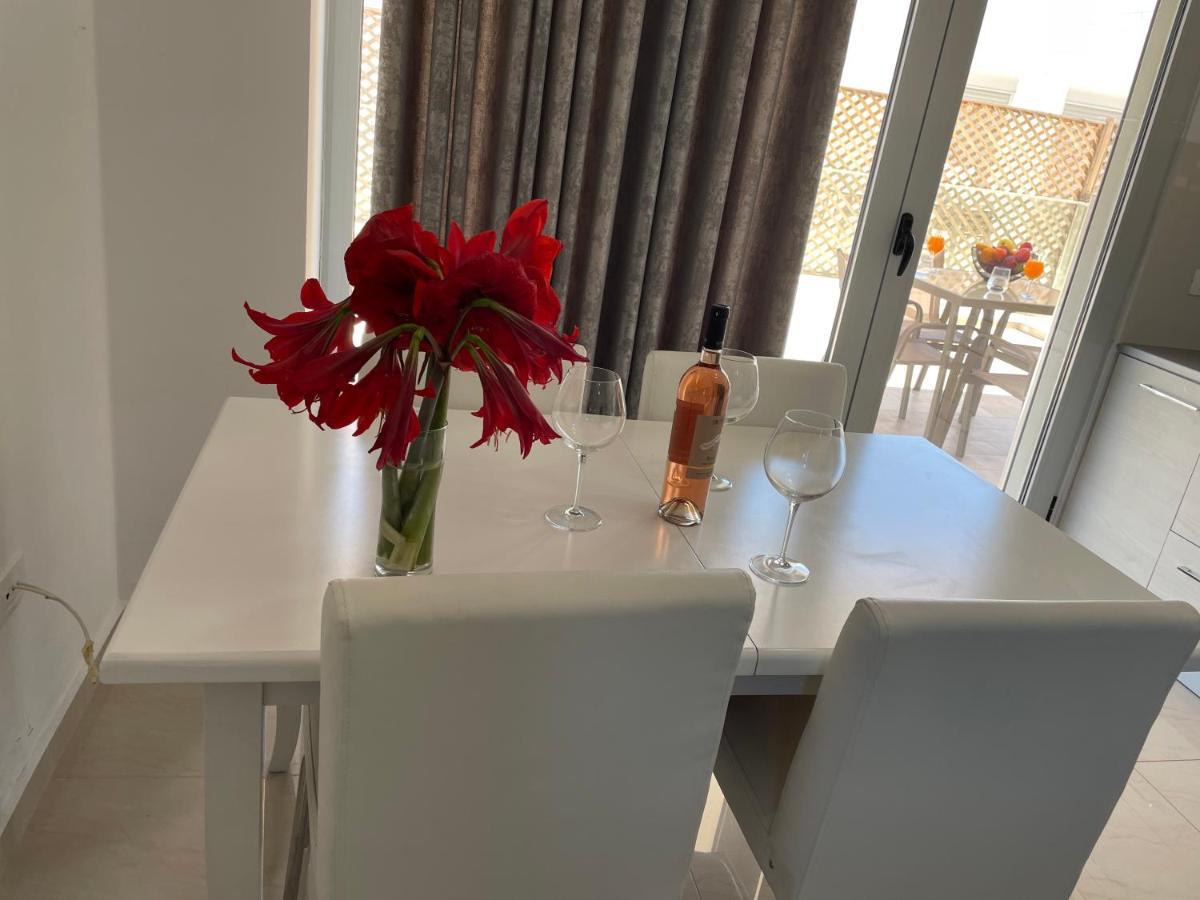 Luxury Sea View Apartaments Sarandë Exteriör bild