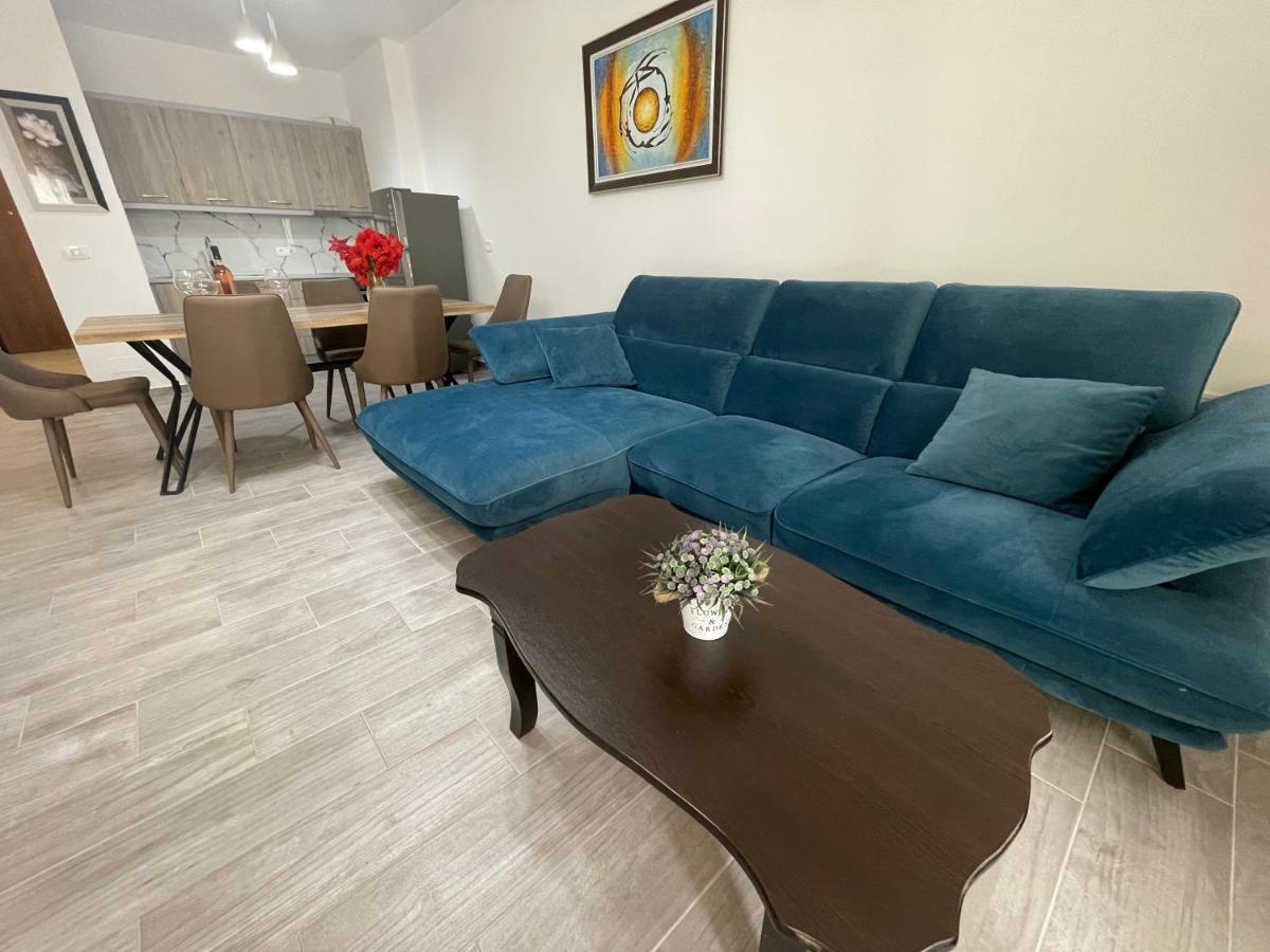 Luxury Sea View Apartaments Sarandë Exteriör bild