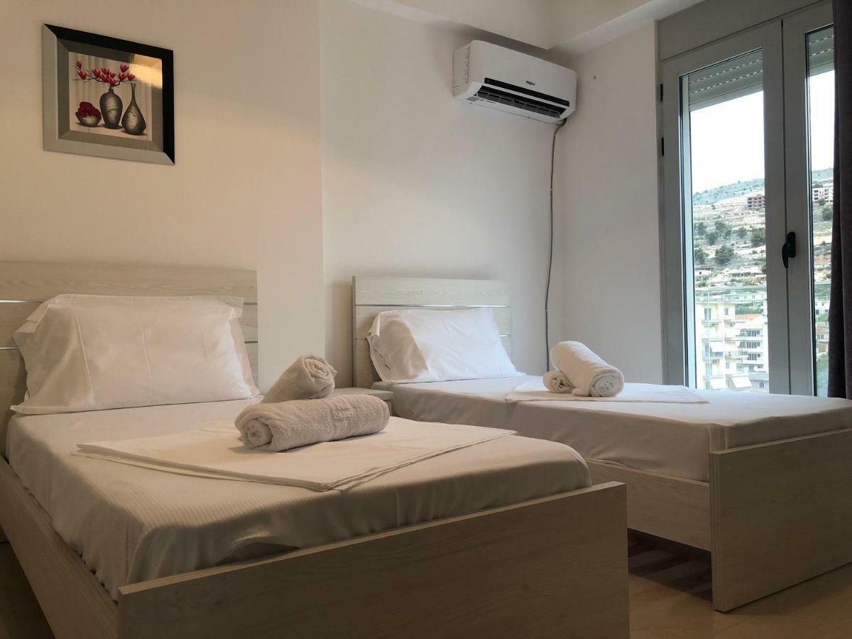 Luxury Sea View Apartaments Sarandë Exteriör bild
