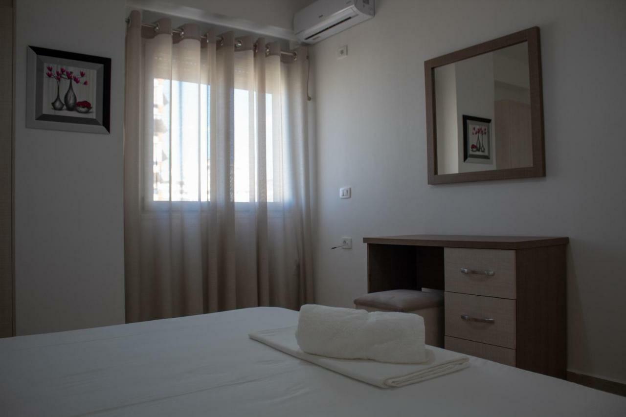 Luxury Sea View Apartaments Sarandë Exteriör bild