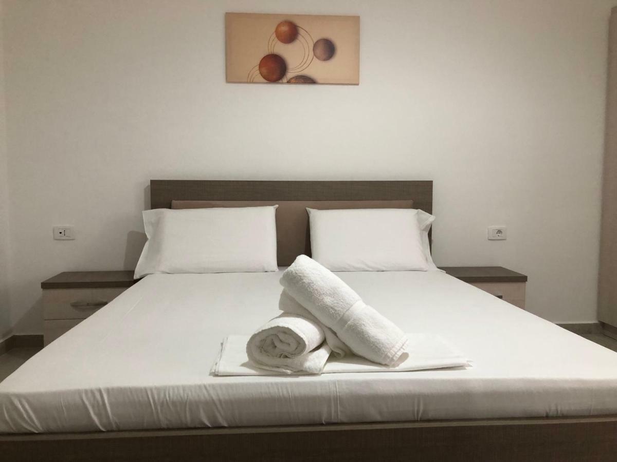 Luxury Sea View Apartaments Sarandë Exteriör bild