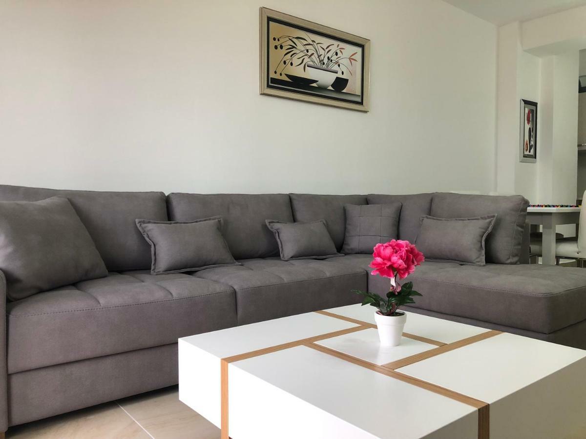 Luxury Sea View Apartaments Sarandë Exteriör bild